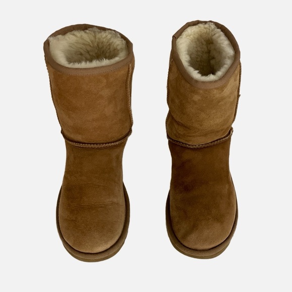Ugg Women’s Classic Short II Boot Chestnut Size 8 Sheepskin Lining - Picture 2 of 14